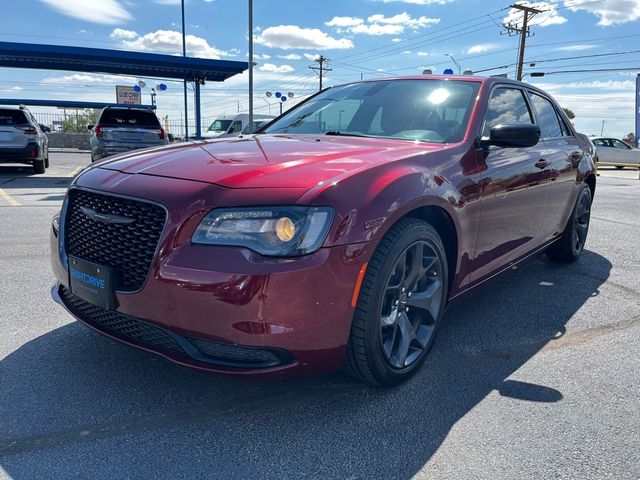 2023 Chrysler 300 Touring