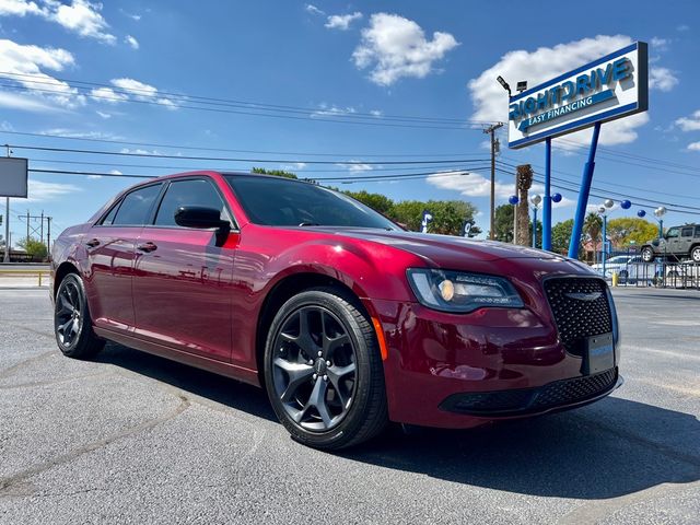 2023 Chrysler 300 Touring