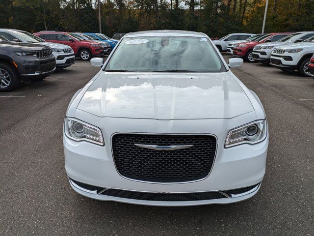 2023 Chrysler 300 Touring