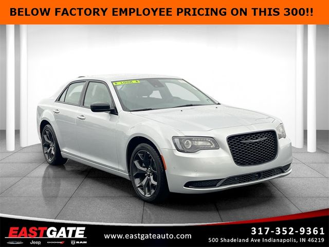 2023 Chrysler 300 Touring