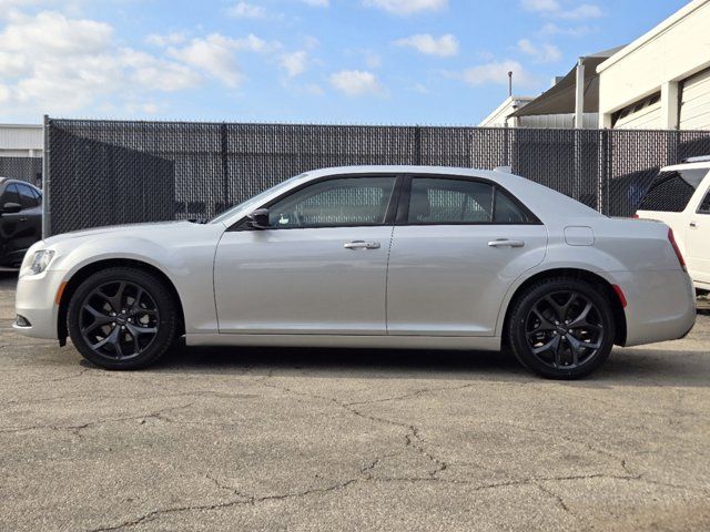 2023 Chrysler 300 Touring