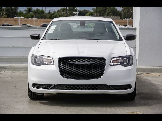 2023 Chrysler 300 Touring