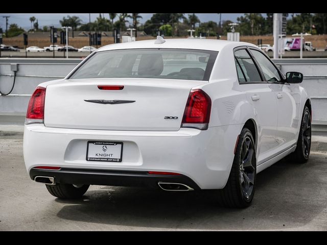 2023 Chrysler 300 Touring