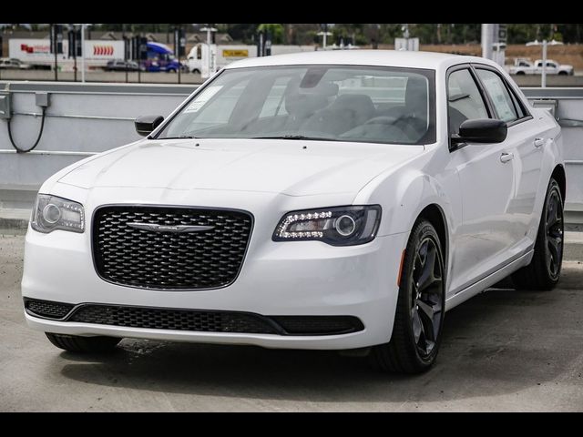 2023 Chrysler 300 Touring