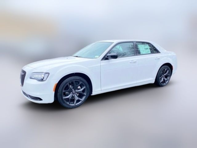 2023 Chrysler 300 Touring