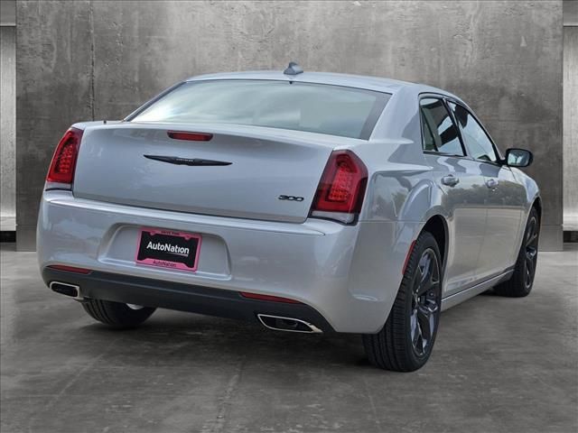 2023 Chrysler 300 Touring