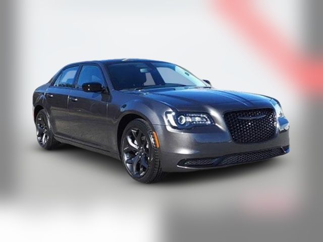 2023 Chrysler 300 Touring