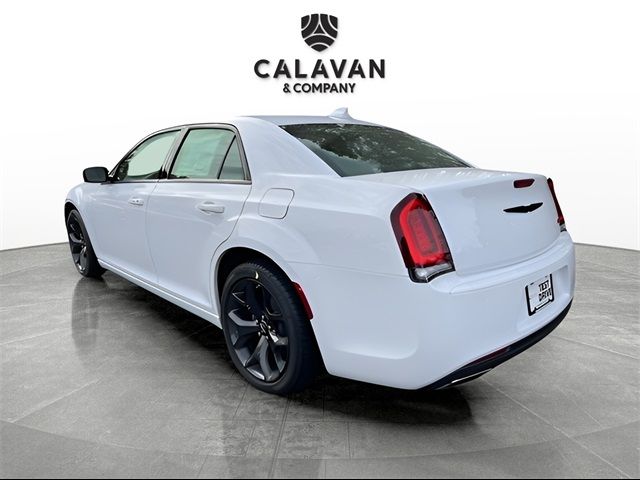 2023 Chrysler 300 Touring