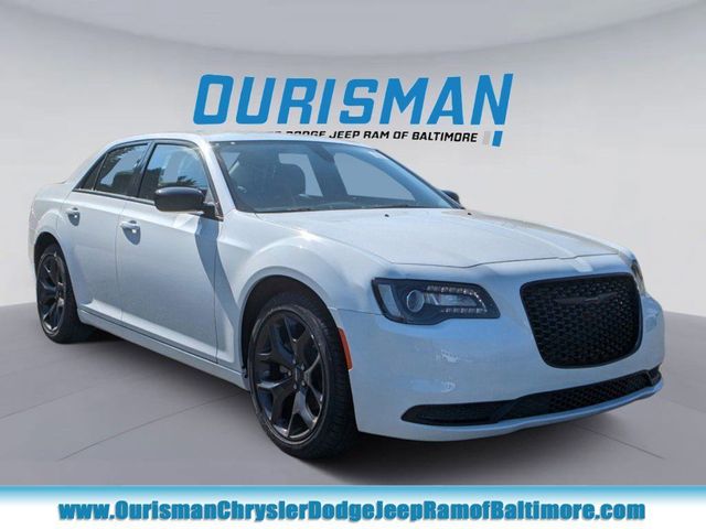 2023 Chrysler 300 Touring