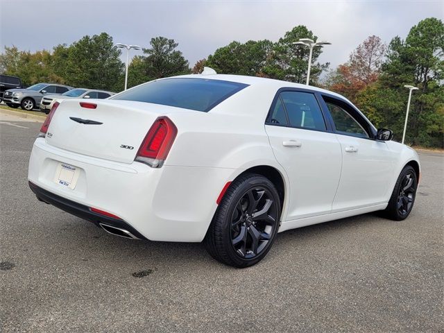 2023 Chrysler 300 Touring