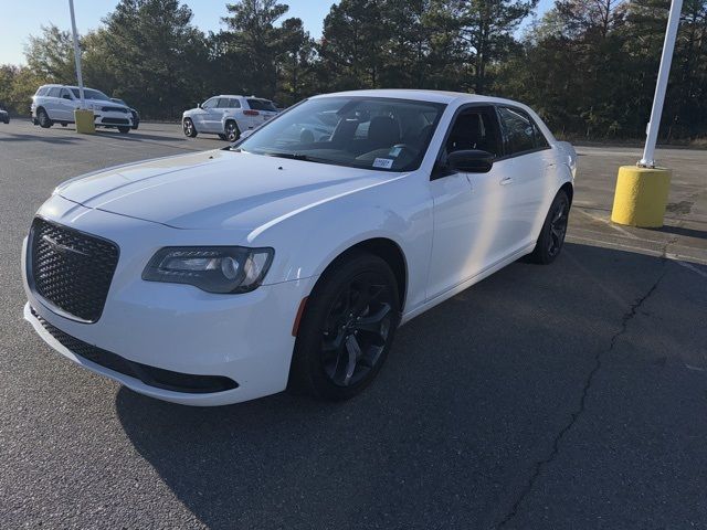 2023 Chrysler 300 Touring