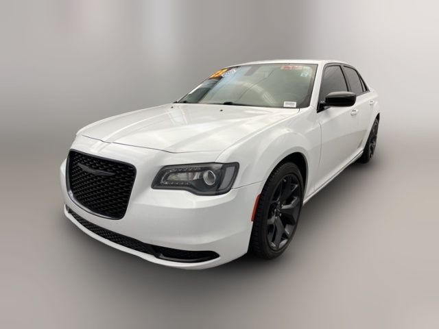 2023 Chrysler 300 Touring