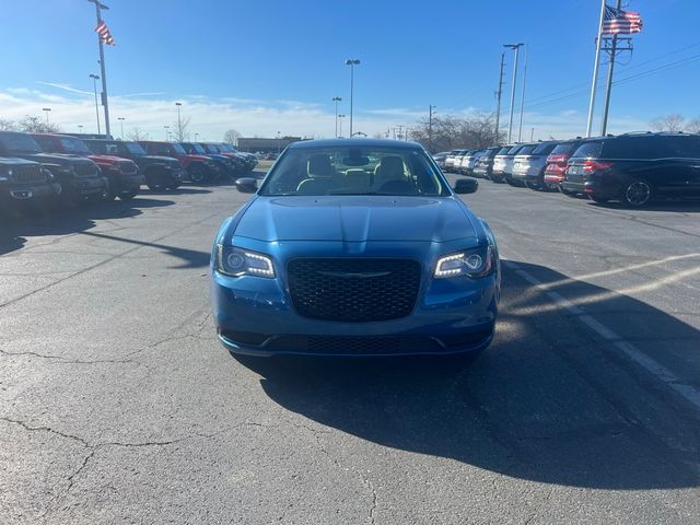 2023 Chrysler 300 Touring