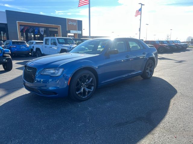 2023 Chrysler 300 Touring