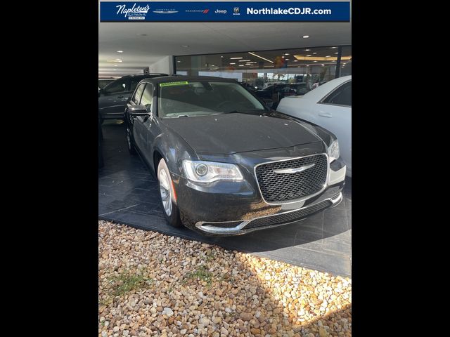 2023 Chrysler 300 Touring