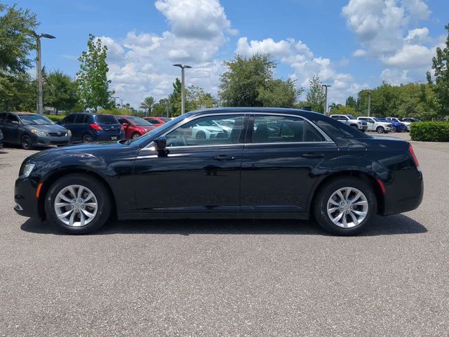 2023 Chrysler 300 Touring