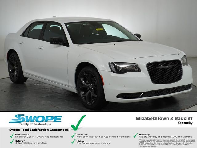 2023 Chrysler 300 Touring