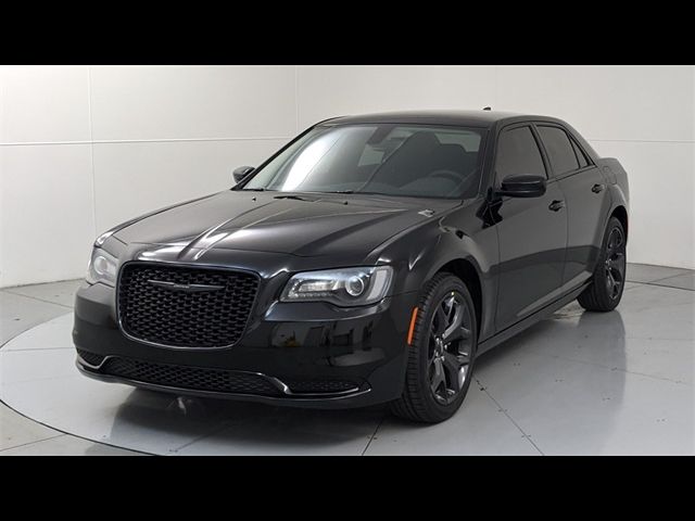 2023 Chrysler 300 Touring