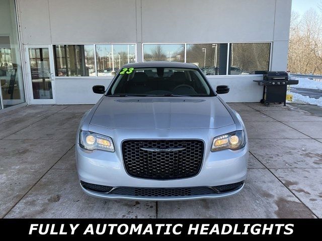 2023 Chrysler 300 Touring