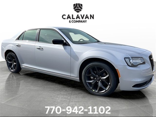 2023 Chrysler 300 Touring