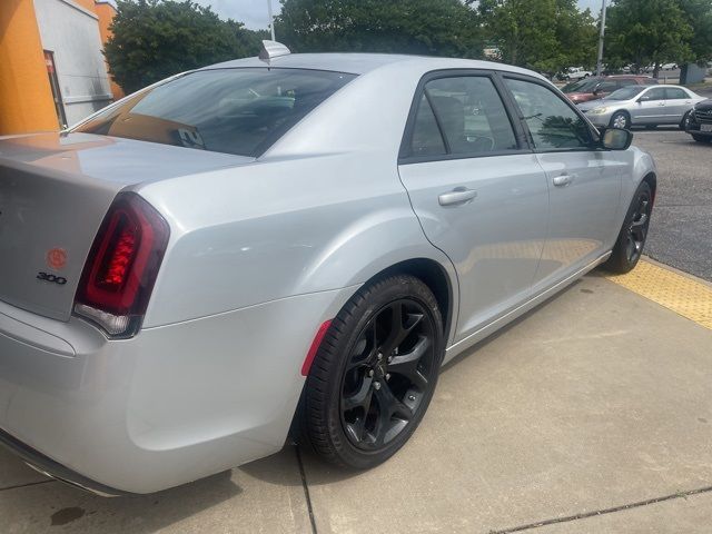 2023 Chrysler 300 Touring