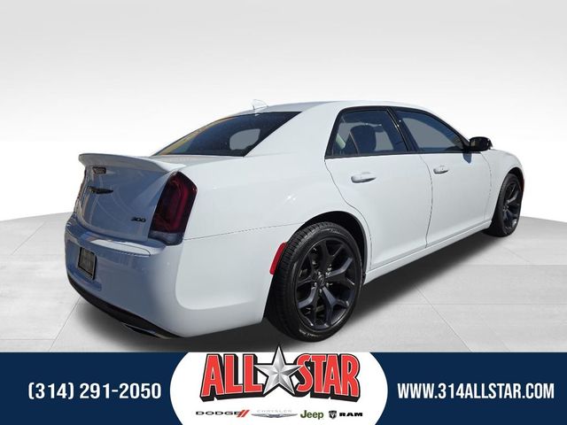 2023 Chrysler 300 Touring