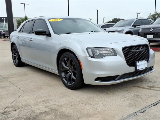 2023 Chrysler 300 Touring
