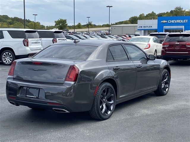 2023 Chrysler 300 Touring