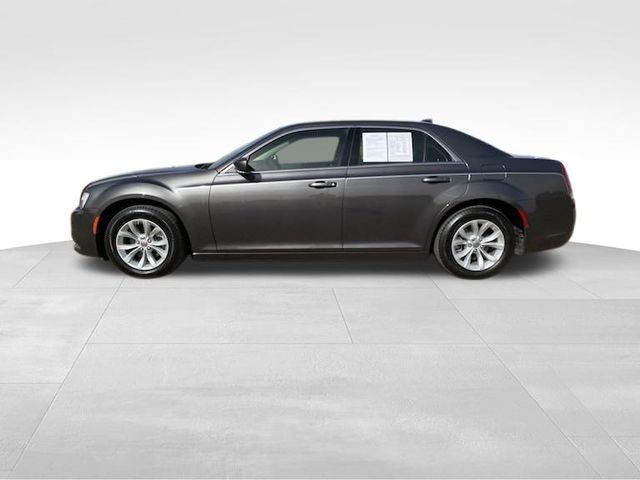 2023 Chrysler 300 Touring