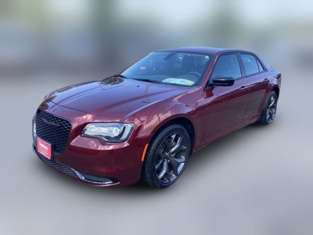 2023 Chrysler 300 Touring