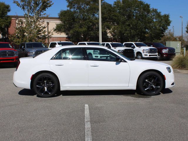 2023 Chrysler 300 Touring