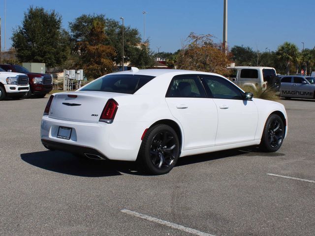 2023 Chrysler 300 Touring