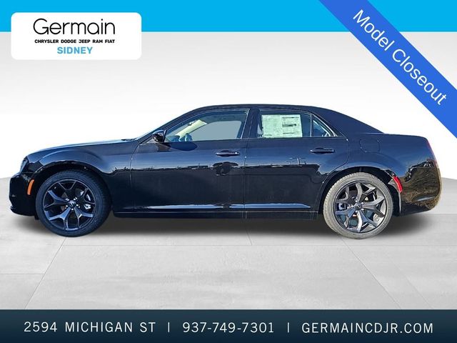 2023 Chrysler 300 Touring
