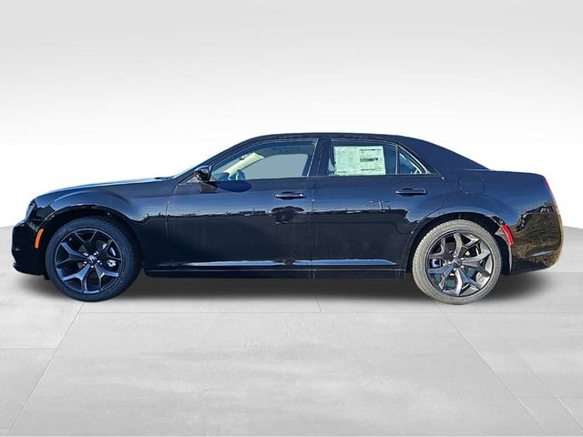 2023 Chrysler 300 Touring