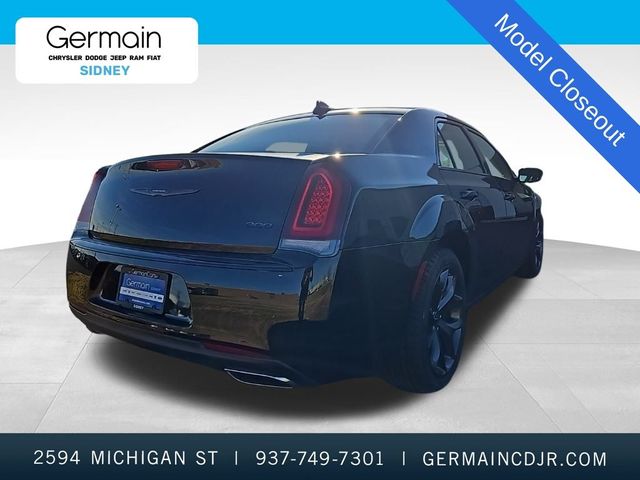 2023 Chrysler 300 Touring