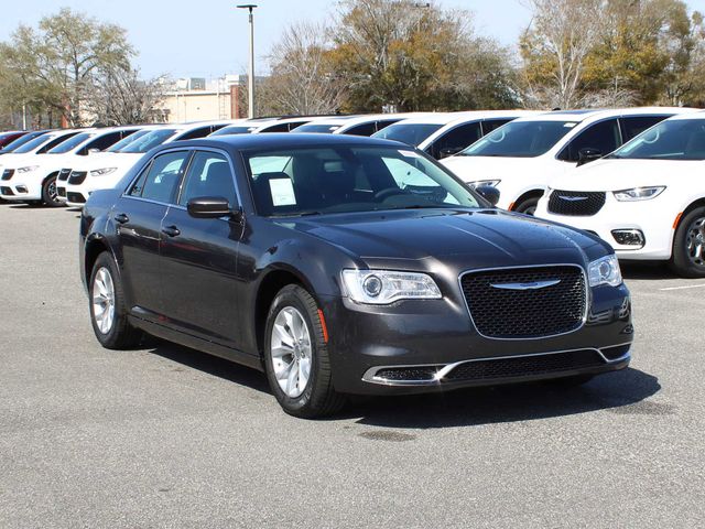 2023 Chrysler 300 Touring