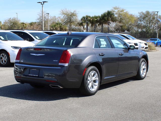 2023 Chrysler 300 Touring