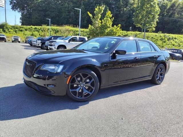 2023 Chrysler 300 Touring