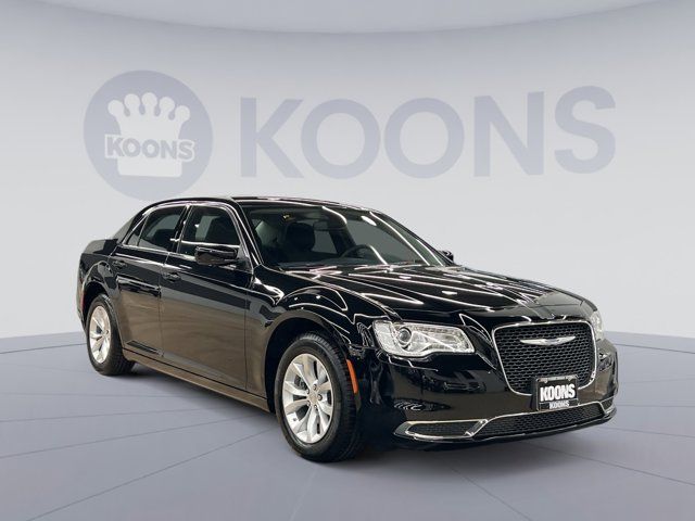 2023 Chrysler 300 Touring