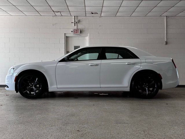 2023 Chrysler 300 Touring