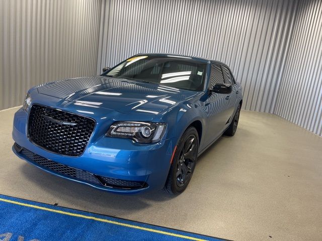 2023 Chrysler 300 Touring