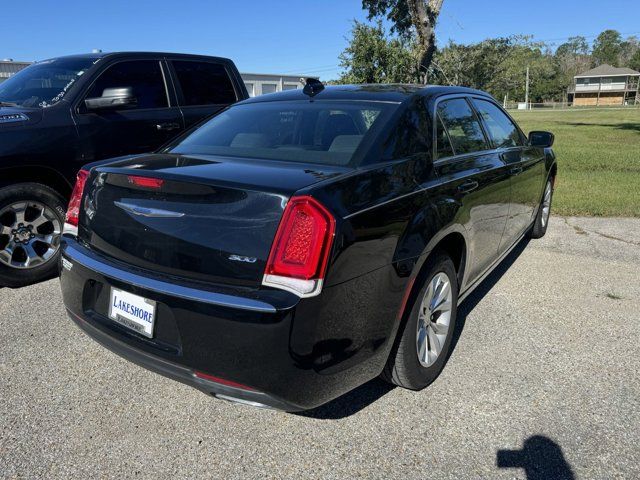 2023 Chrysler 300 Touring