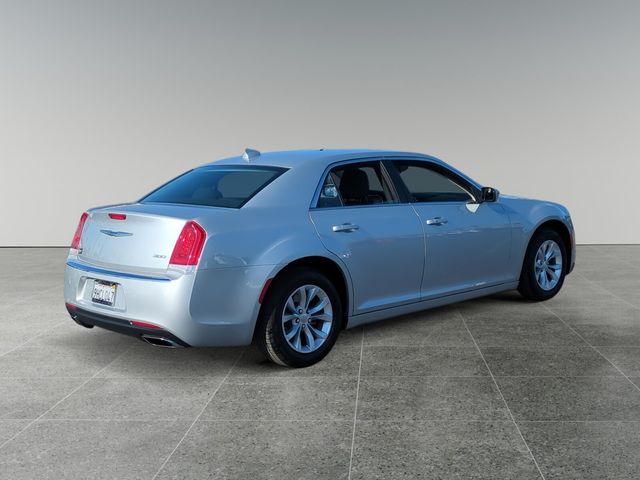 2023 Chrysler 300 Touring