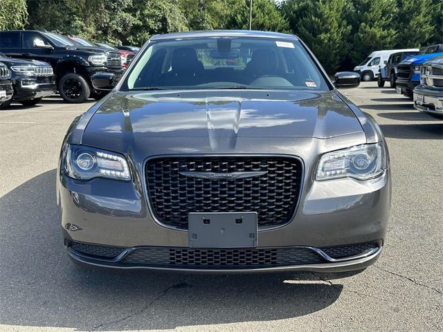 2023 Chrysler 300 Touring