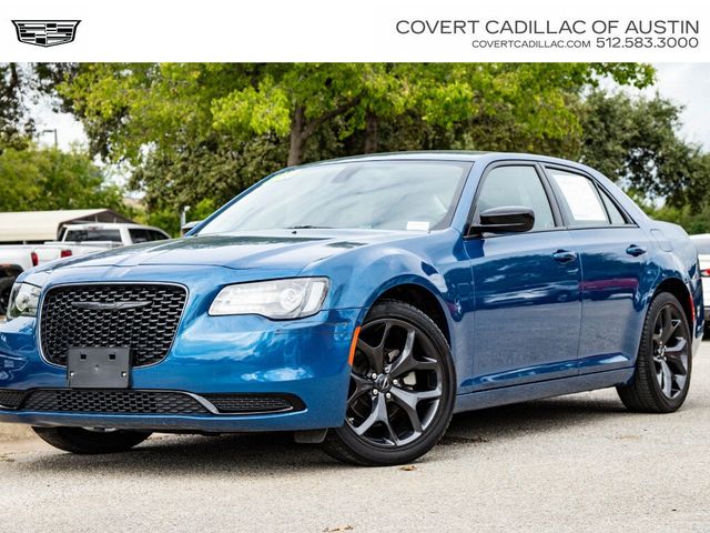 2023 Chrysler 300 Touring