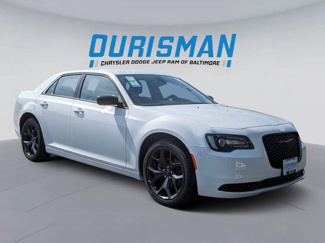 2023 Chrysler 300 Touring