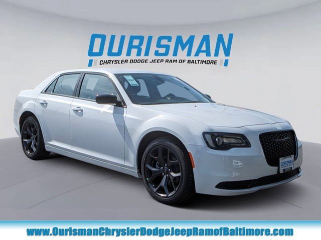 2023 Chrysler 300 Touring