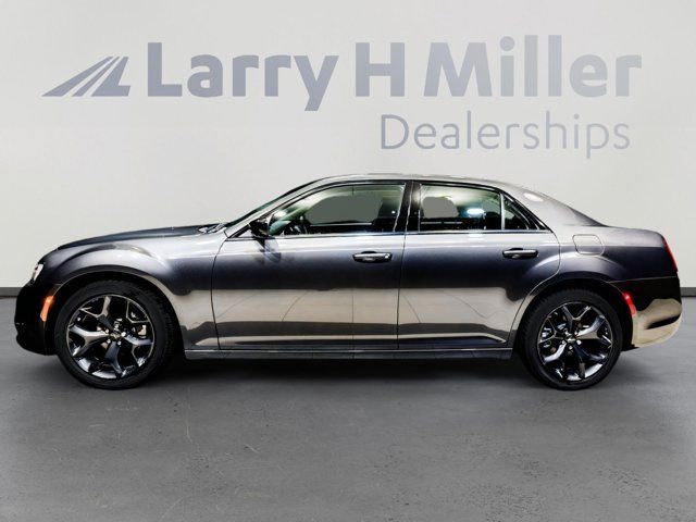 2023 Chrysler 300 Touring