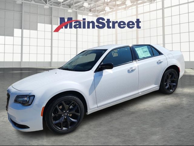 2023 Chrysler 300 Touring