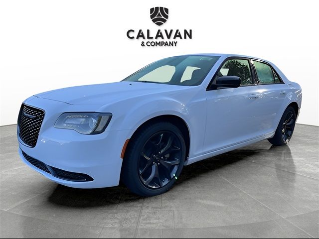 2023 Chrysler 300 Touring